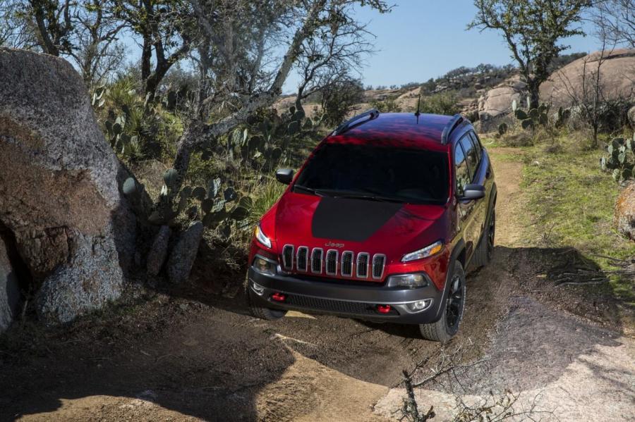 Jeep Cherokee 2014 года  (фото 29 из 88)